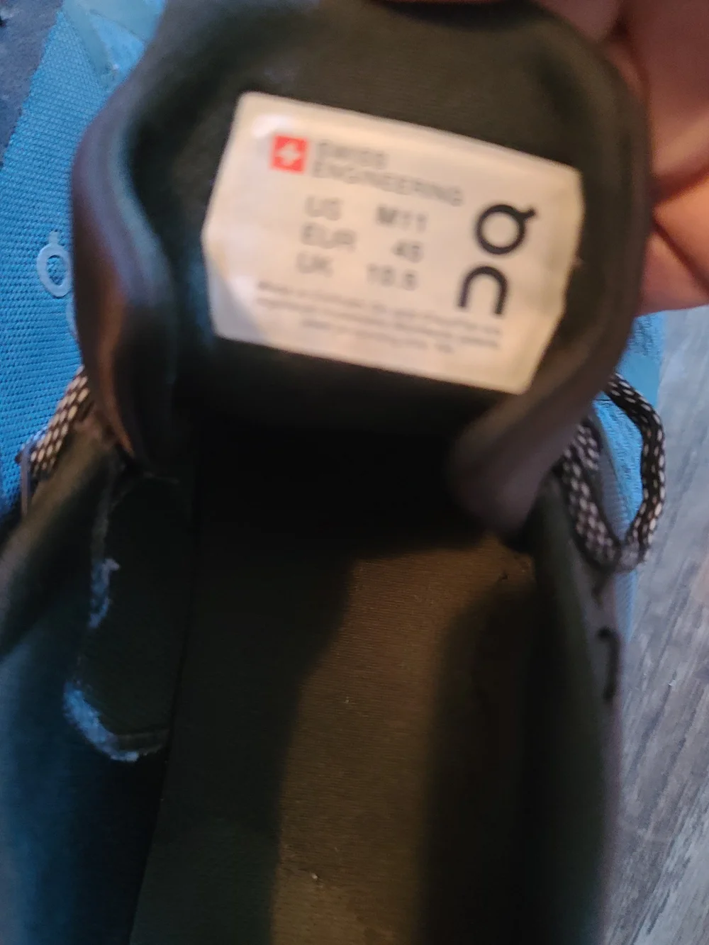 On Running Men's Teal and Black Cloud-Style Sneakers